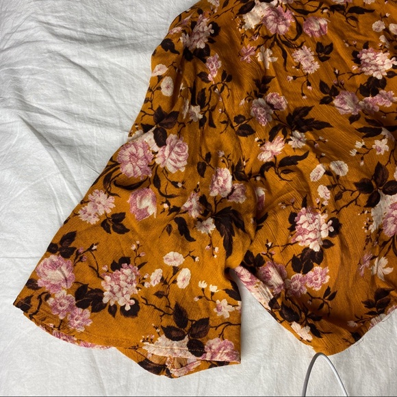 AE Boho Orange Floral Tie Front Crop Top Size L - Picture 5 of 13